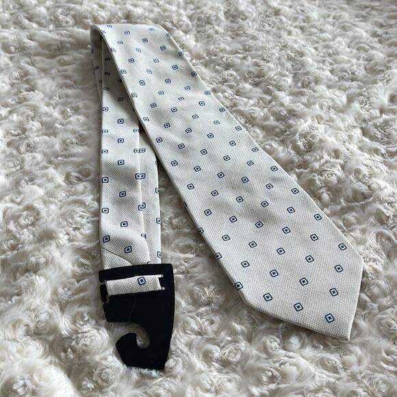 Pierre Cardin Paris Men’s Silk Tie Geometric Print Blue  White - Picture 7 of 8